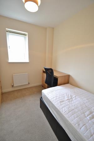 1 bedroom House share to let in Circus Drive, Orchard Park, Cambridge, CB4