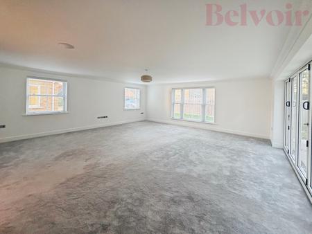 4 bedroom Flat to let in The Oaks, Soham, CB7