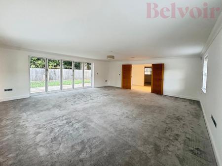 4 bedroom Flat to let in The Oaks, Soham, CB7