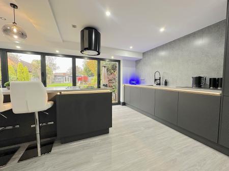 3 bedroom Detached house for sale in Cannock Road, Heath Hayes, Cannock, WS12