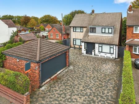 3 bedroom Detached house for sale in Cannock Road, Heath Hayes, Cannock, WS12