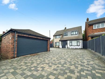 3 bedroom Detached house for sale in Cannock Road, Heath Hayes, Cannock, WS12