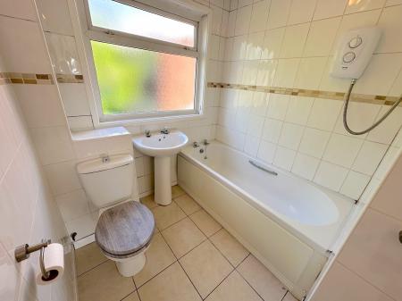 1 bedroom Flat for sale in Oxford Green, Cannock Town Centre, Cannock, WS11