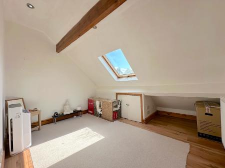 4 bedroom Terraced House for sale in Rawnsley Road, Hednesford, Cannock, WS12