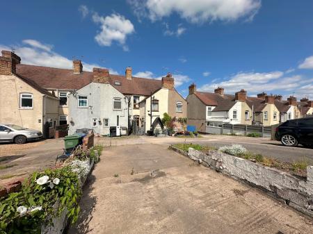 4 bedroom Terraced House for sale in Rawnsley Road, Hednesford, Cannock, WS12