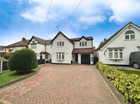 4 bedroom Detached house for sale in Wood Lane, Wedges Mills, Cannock, WS11