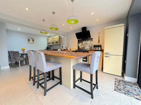 4 bedroom Detached house for sale in Wood Lane, Wedges Mills, Cannock, WS11