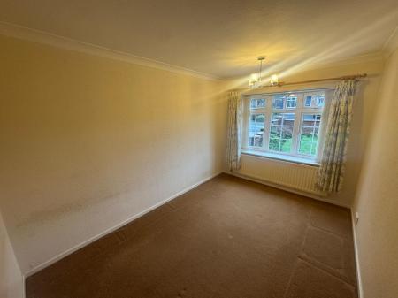 2 bedroom Flat to let in Old Hednesford Road, Cannock, WS11