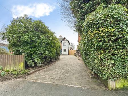 4 bedroom Semi-detached house for sale in Belt Road, Hednesford, Cannock, WS12