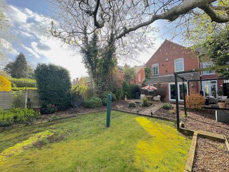 5 bedroom Detached house for sale in Hednesford Street, Cannock Town Centre, Cannock, WS11