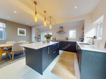 5 bedroom Detached house for sale in Hednesford Street, Cannock Town Centre, Cannock, WS11