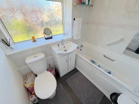 3 bedroom Semi-detached house for sale in Elmwood Close, Cannock Town Centre, Cannock, WS11
