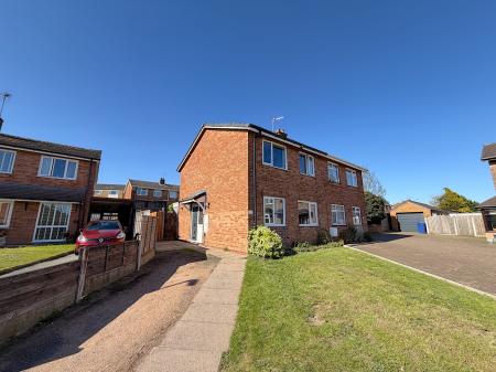 3 bedroom Semi-detached house for sale in Elmwood Close, Cannock Town Centre, Cannock, WS11