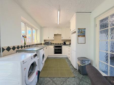 2 bedroom End of terrace house for sale in Lawnswood Close, Heath Hayes, Cannock, WS12