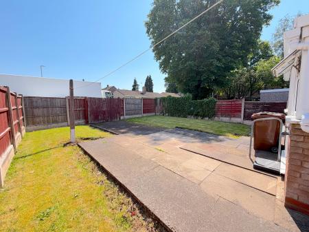 2 bedroom Semi-detached bungalow for sale in Cannock Road, Chadsmoor, Cannock, WS11