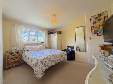 3 bedroom End of terrace house for sale in Brownhills Road, Norton Canes, Cannock, WS11
