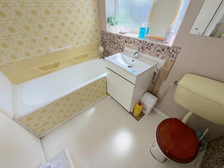 3 bedroom End of terrace house for sale in Brownhills Road, Norton Canes, Cannock, WS11