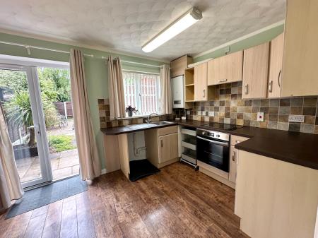 2 bedroom Terraced House to let in Foxes Rake, Cannock, WS11
