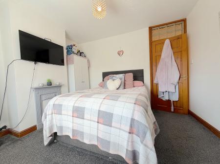 2 bedroom Terraced House for sale in Heath Street, Hednesford, Cannock, WS12
