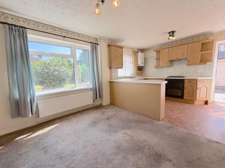 3 bedroom Semi-detached house for sale in Greenheath Road, Hednesford, Cannock, WS12