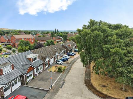 4 bedroom Detached house for sale in Thirlmere Close, Cannock Town Centre, Cannock, WS11
