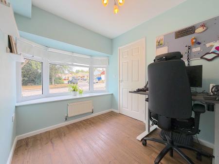 4 bedroom Detached house for sale in Thirlmere Close, Cannock Town Centre, Cannock, WS11