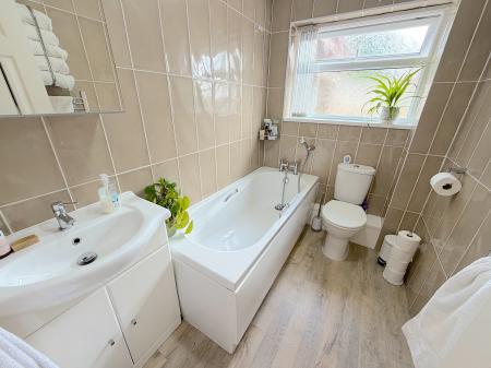 4 bedroom Detached house for sale in Thirlmere Close, Cannock Town Centre, Cannock, WS11