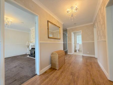 4 bedroom Detached bungalow for sale in Sundour Crescent, Wednesfield, Wolverhampton, WV11