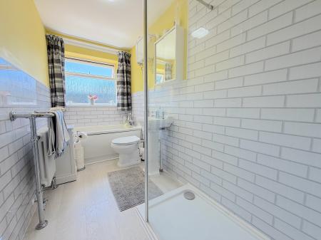 4 bedroom Bungalow for sale in Lambourne Close, Great Wyrley, Walsall, WS6