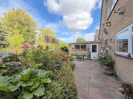4 bedroom Detached house for sale in Dorchester Road, Shoal Hill, Cannock, WS11