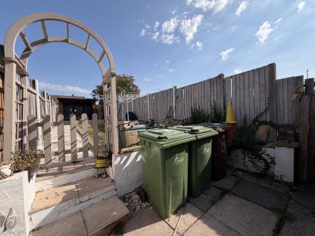 2 bedroom Terraced House for sale in Cemetery Road, Cannock Town Centre, Cannock, WS11