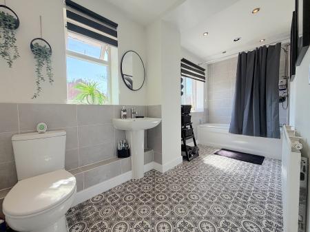 3 bedroom Semi-detached house for sale in Bond Way, Hednesford, Cannock, WS12