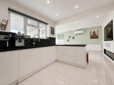 3 bedroom Detached house for sale in Huntington Terrace Road, High Town, Cannock, WS11