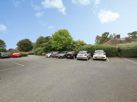 1 bedroom Flat for sale in 94 Hednesford Road, Hednesford, Cannock, WS12