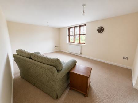 1 bedroom Flat for sale in 94 Hednesford Road, Hednesford, Cannock, WS12