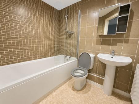 1 bedroom Flat for sale in 94 Hednesford Road, Hednesford, Cannock, WS12
