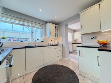 3 bedroom Semi-detached house for sale in Tower View Road, Great Wyrley, Walsall, WS6