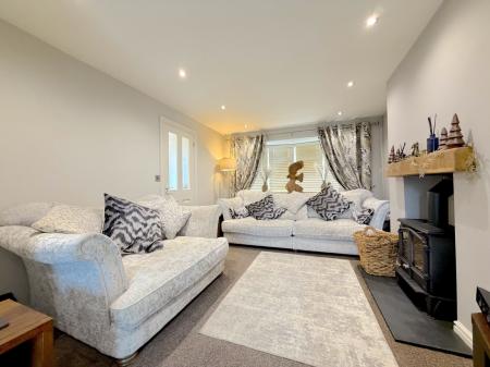 3 bedroom Semi-detached house for sale in Tower View Road, Great Wyrley, Walsall, WS6