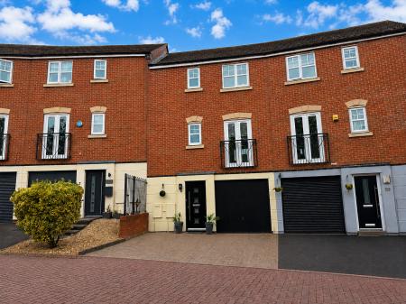 Pheasant Way, Cannock Town Centre, Cannock, WS11