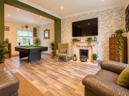 4 bedroom Detached house for sale in Nuthatch Close, Cannock Town Centre, Cannock, WS11