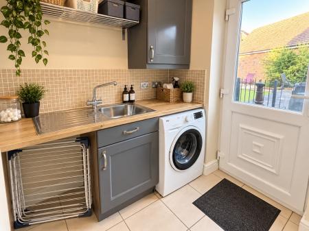 4 bedroom Detached house for sale in Nuthatch Close, Cannock Town Centre, Cannock, WS11