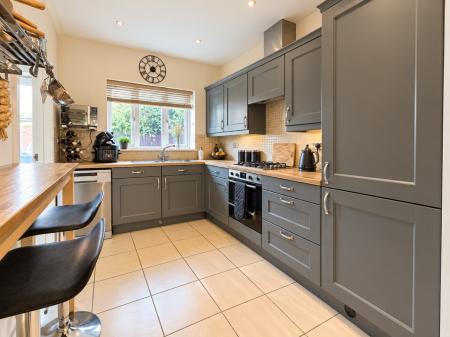 4 bedroom Detached house for sale in Nuthatch Close, Cannock Town Centre, Cannock, WS11