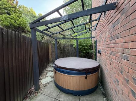 4 bedroom Detached house for sale in Nuthatch Close, Cannock Town Centre, Cannock, WS11