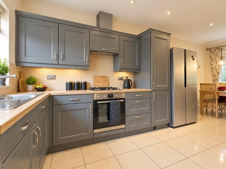 4 bedroom Detached house for sale in Nuthatch Close, Cannock Town Centre, Cannock, WS11
