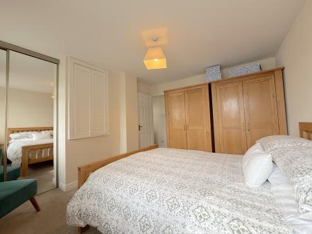 2 bedroom Semi-detached house for sale in Ragley Drive, Willenhall, Wolverhampton, WV13