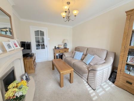 2 bedroom Semi-detached house for sale in Ragley Drive, Willenhall, Wolverhampton, WV13