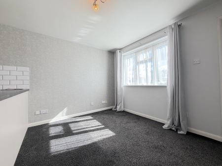 1 bedroom Maisonette to let in Hamilton Close, Cannock, WS12