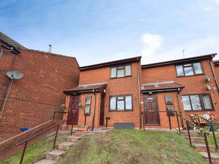 1 bedroom Maisonette to let in Hamilton Close, Cannock, WS12