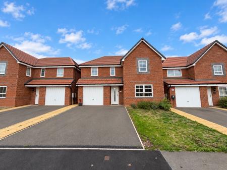 4 bedroom Detached house for sale in Dawes Way, Hednesford, Cannock, WS12