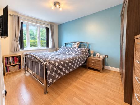 2 bedroom Flat for sale in Heath Way, Heath Hayes, Cannock, WS11